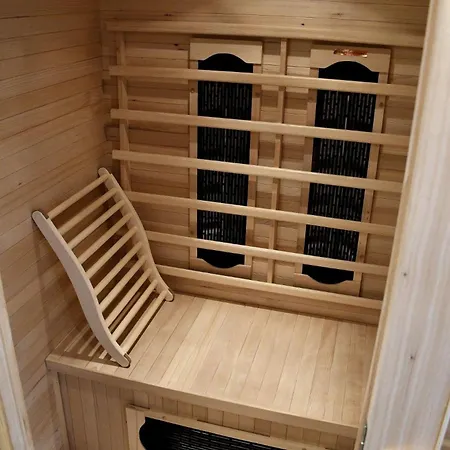 Huus-luettje-finja Apartmán Hage